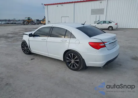 2013 Chrysler 200 Limited из США, поврежденный, VIN 1C3CCBCG3DN570614